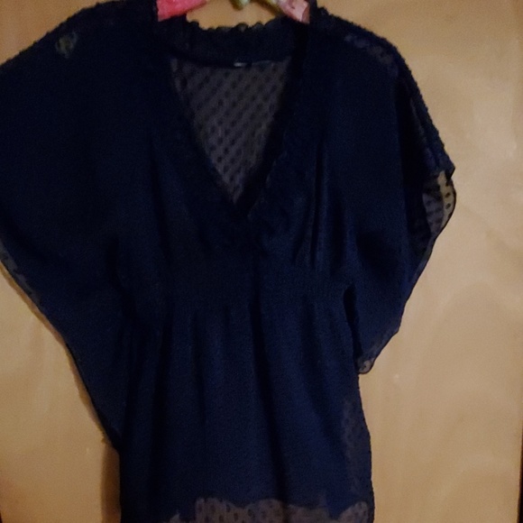 Top - Picture 2 of 3